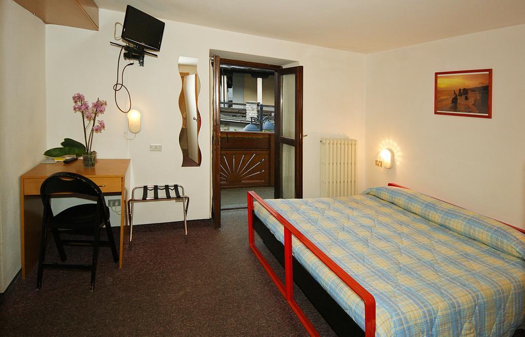 Hotel Rododendro Foppolo Szoba fotó