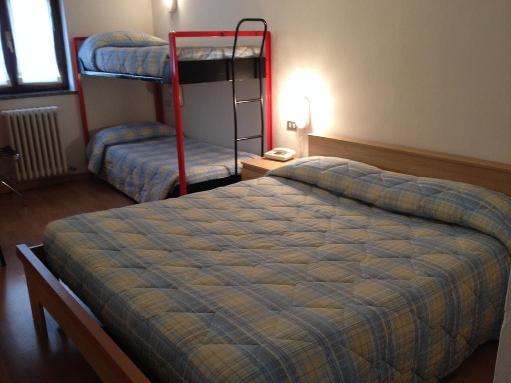 Hotel Rododendro Foppolo Szoba fotó